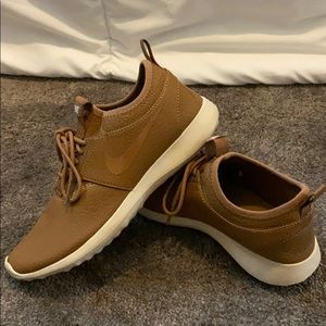 Nike Juvenate leather (tan)